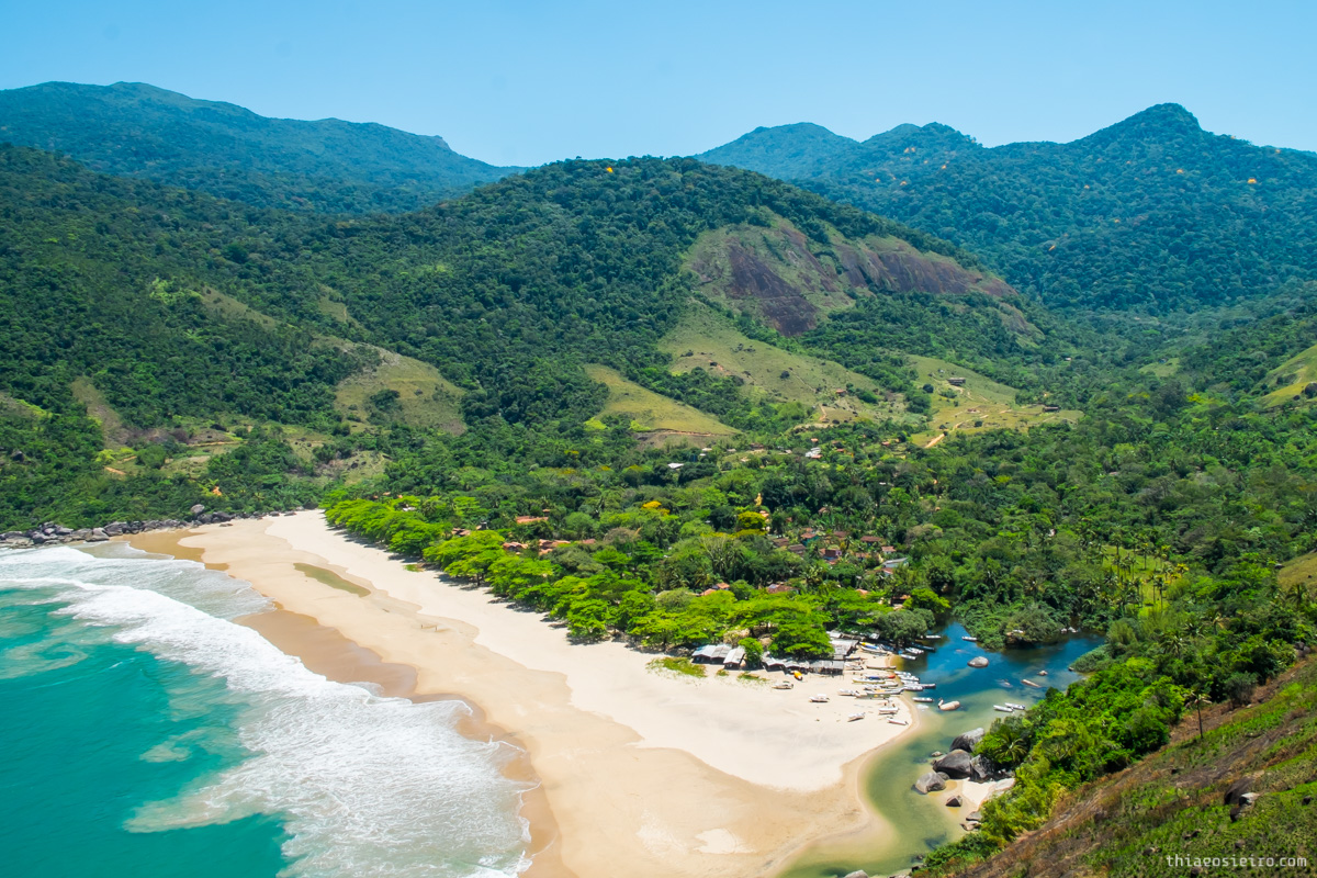 Muita natureza na Praia do Bonete, em Ilhabela