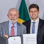 Lula e João Campos durante anúncio de obras para contenção de encostas na cidades de Recife