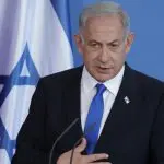 Os familiares dos reféns mortos solicitam que Benjamin Netanyahu se encontre com todas os parentes dos sequestrados e assassinados