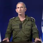 Porta-voz do Exército de Israel, Daniel Hagari, durante discurso