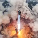 O foguete da SpaceX, o mais potente já construído, tem 120 metros de altura
