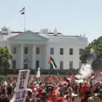 Manifestantes contra Israel cercam a Casa Branca