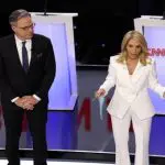 Os jornalistas Jake Tapper e Dana Bash | Foto: Reprodução/Twitter/X