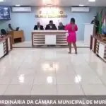 mulher invade câmara municipal de murici