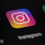 Tela de celular com o app do Instagram
