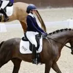 Imagem de Charlotte Dujardin em cima de um cavalo