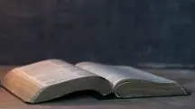 Bíblia Sagrada aberta