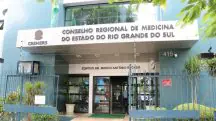 Conselho de Medicina do RS critica Programa Mais Médicos