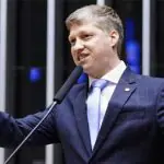 Deputado Marcel Van Hattem comemora desistência do governo Lula sobre leilão do arroz