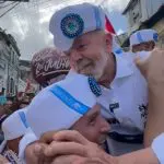 Junto com Lula estavam o governador da Bahia, Jerônimo Rodrigues (PT), e o vice-governador e pré-candidato à Prefeitura de Salvador Geraldo Júnior (MDB)