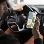 O aplicativo 99 excluiu o motorista de aplicativo, que não teve seu nome divulgado, por violar o código de conduta da plataforma
