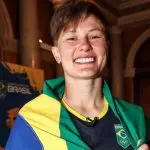 Imagem da porta-bandeira do Brasil nas Olimpíadas de Paris