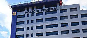 Sede da Polícia Federal em SP, em alusão à decisão da Justiça de condenar delegados da instituição
