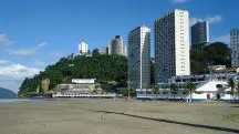 A Ilha Porchat, em São Vicente | Foto: Reprodução/Wikimedia Commons