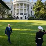 Presidente Joe Biden, dos Estados Unidos, em frente à Casa Branca