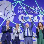Presidente Lula recebe plano de inteligência artificial