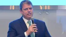 'Quantas ações judiciais, quanta guerra, confusão, que vinham daqueles que não entendem', disse Tarcísio de Freitas, ao celebrar a privatização da Sabesp | Francisco Cepeda/Governo do Estado de São Paulo