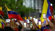 Depois da reeleição de Nicolás Maduro, questionada pela comunidade internacional, protestos eclodiram em Caracas e em outras regiões da Venezuela | Enea Lebrun/Reuters