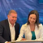 Gonzáles e Corina, da chapa opositora a Nicolás Maduro