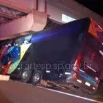 acidente com ônibus em Itapetininga (SP)