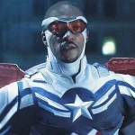 No longa, Sam Wilson assume o papel de Capitão América depois que Steve Rogers, interpretado por Chris Evans, encerrou sua jornada em Vingadores: Ultimato | Foto: Reprodução/Marvel Studios