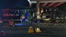 Acidente de ônibus a caminho de Aparecida (SP) deixa 10 mortos e 42 feridos