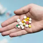 Os pesquisadores notaram que o paracetamol reduz as emoções negativas ao considerar atividades arriscadas | Foto: Reprodução/Freepik