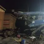 trem atropela ônibus em linha férrea, em Minas Gerais