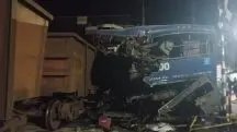 trem atropela ônibus em linha férrea, em Minas Gerais