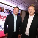 Os irmãos Wesley e Joesley Batista, da J&F, durante festa de aniversário da CNN Brasil | Foto: Iara Morselli e Marina Malheiros/Divulgação CNN Brasil