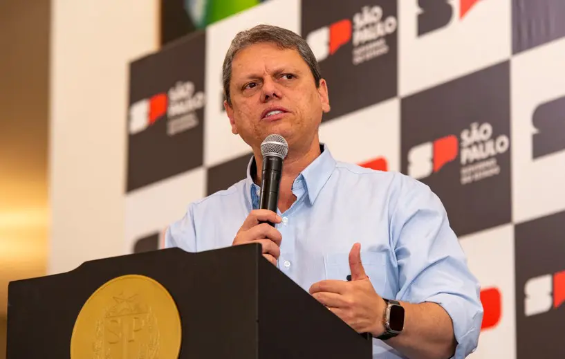 Governador de SP, Tarcísio de Freitas, durante discurso