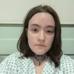 Carolina Arruda ficou duas semanas internada para tratamento na Clínica da Dor da Santa Casa de Alfenas (MG) | Foto: Reprodução/Arquivo pessoal