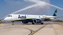 A Azul afirmou que os passageiros receberam toda a assistência necessária da equipe local e que ‘medidas como essas são necessárias para garantir a segurança das operações’ | Foto: Reprodução/Twitter/X