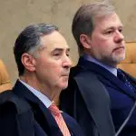 Barroso e Toffoli durante sessão do STF