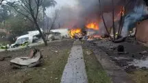 Destroços do avião que caiu em Vinhedo, cidade do interior paulista