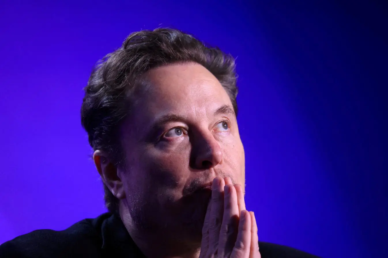 Elon Musk, em sessão da Milken Conference 2024, no Beverly Hilton, em Beverly Hills, na Califórnia - 6/5/2024 | Foto: David Swanson/Reuters