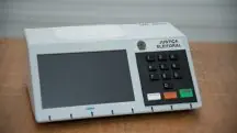 Foto da urna eletrônica, em alusão à matéria que informa sobre No Brasil, 213 candidatos precisarem de apenas 1 voto para se eleger prefeito; eleições