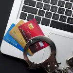 Quando se trata de golpes financeiros por publicidades on-line, apenas 18% das vítimas registraram boletim de ocorrência | Foto: Reprodução/Freepik