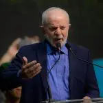 O presidente Lula, durante visita à fabrica da Renault no Complexo Airton Senna, em Curitiba - 15/8/2024 | Foto: Reinaldo Reginato/FotoArena/Estadão Conteúdo