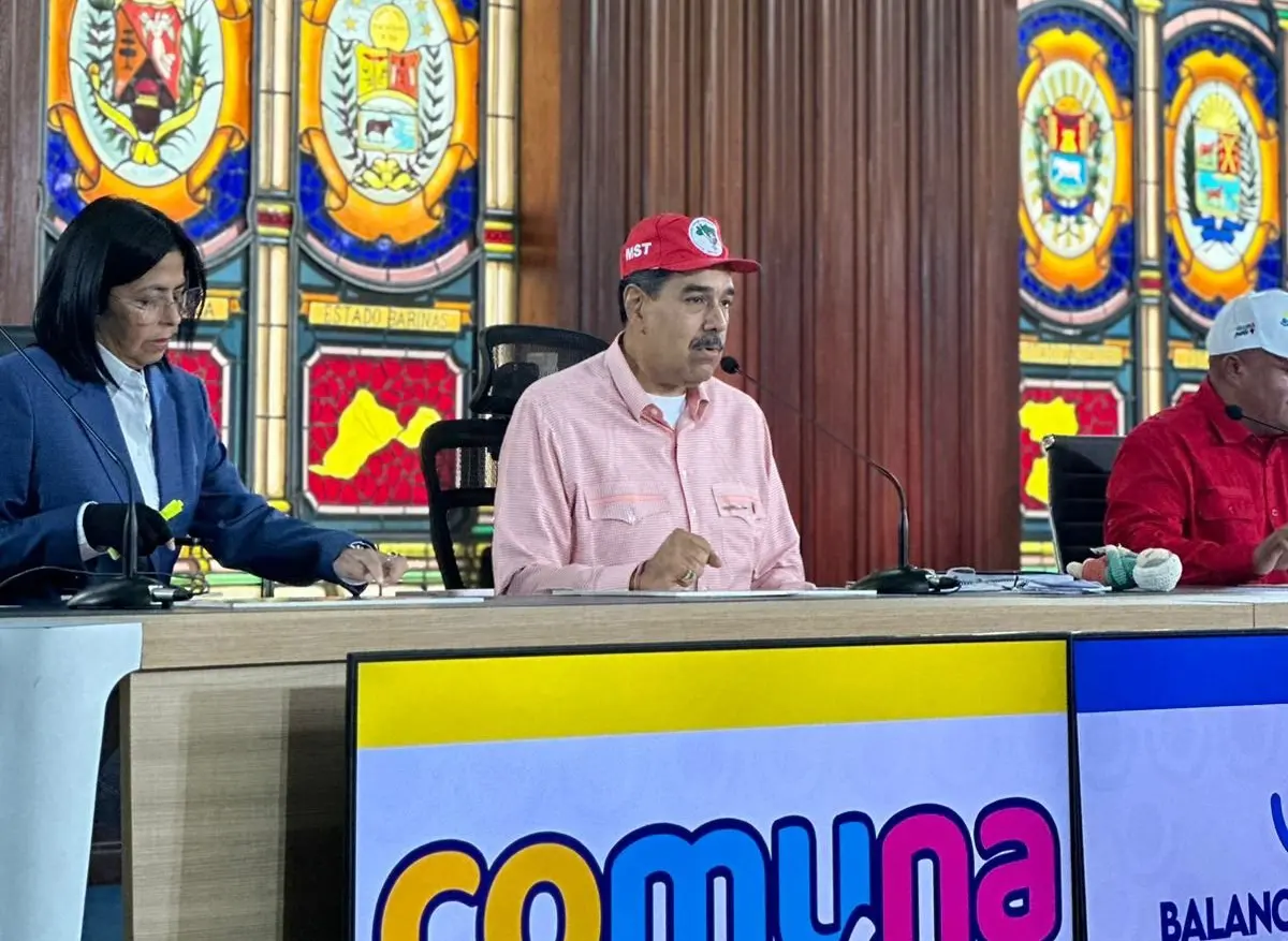 Maduro usa boné do MST