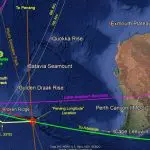Foto do Google maps com indicação do oceano e continente. Linhas nas cores verde, amarela e vermelha apontam localizações