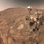 Na legenda da publicação, a Nasa explicou que a rocha pode oferecer pistas sobre a possibilidade de Marte ter abrigado vida microscópica em seu passado distante | Foto: Divulgação/Nasa