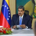 Nicolás Maduro, em reunião com conselhos de segurança na Venezuela