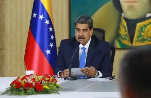 Nicolás Maduro, em reunião com conselhos de segurança na Venezuela
