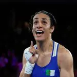 Imane Khelif, da Argélia, reage depois vencer sua luta contra Janjaem Suwannapheng, da Tailândia - 6/8/2024 | Peter Cziborra/Reuters