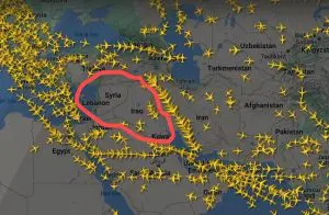 Reprodução de mapa de fluxo aéreo mostra ausência de voos na região de conflito no Oriente Médio