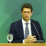 Ricardo Salles durante entrevista coletiva