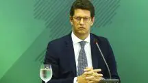 Ricardo Salles durante entrevista coletiva