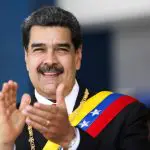 Imagem de Nicolás Maduro com a faixa de presidente