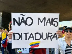 Manifestação contra Maduro na Avenida Paulista
